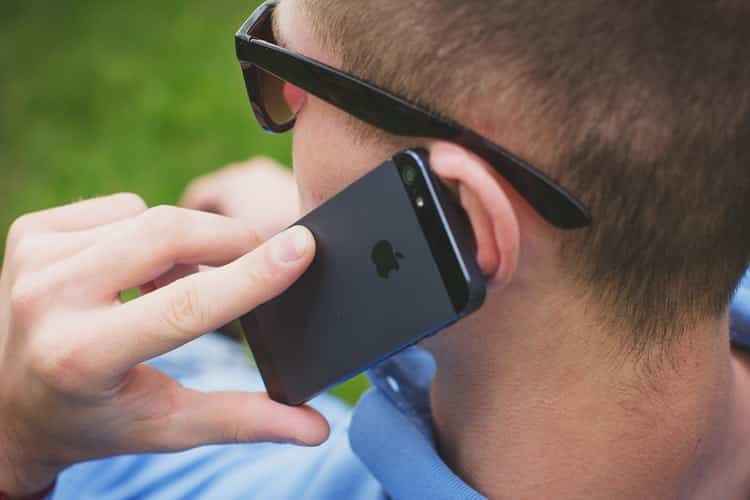 Apple Discourages DIY Repair By Locking iPhone Batteries